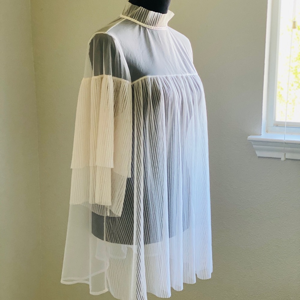 NWT Victoria’s Secret Blush Mesh Top